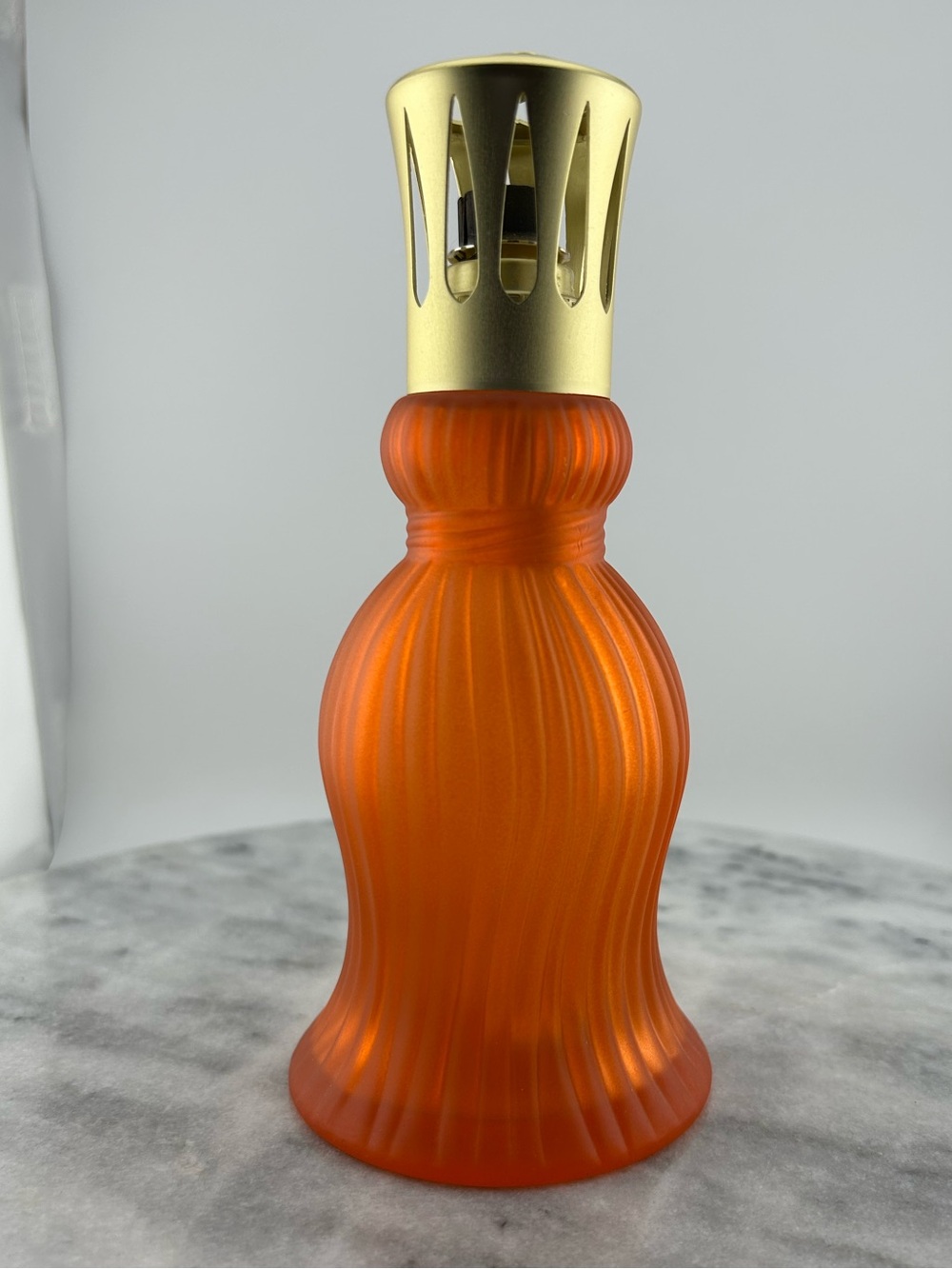 Authentic Tassel Lampe Berger in Orange